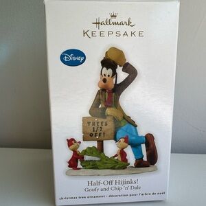 Hallmark Keepsake Ornament 2012 Disney Goofy Chip n’ Dale Half-Off Hijinks!